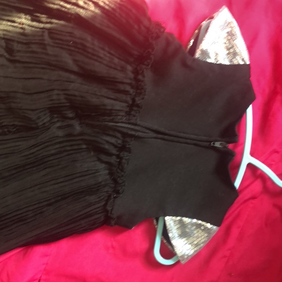 Black and silver 3t dress - Picture 4 of 4